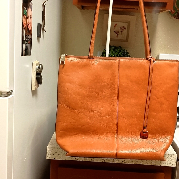 HOBO Handbags - Very vintage HOBO  shoulder bag